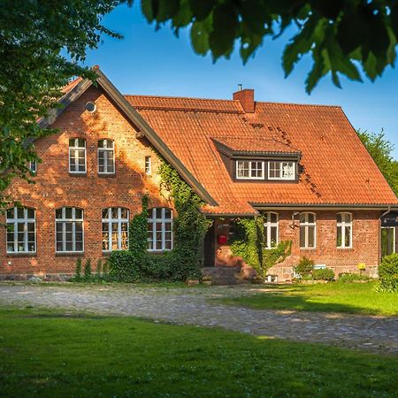 Dom Goscinny Stara Szkola Wysoka Wieś Exterior foto